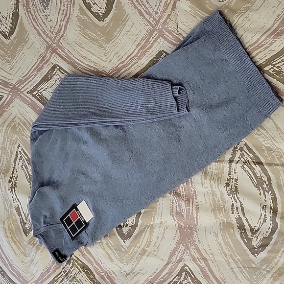 Carré Noir Sweater - Picture 2 of 3